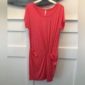 My Story Women’s Short Sleeve Twist-Front Dress Top - Coral Pink
